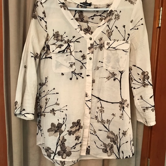 😀 $30/3 Cotton blouse - Picture 1 of 4